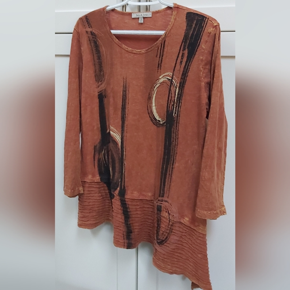 Jess & Jane Asymmetrical Abstract Top